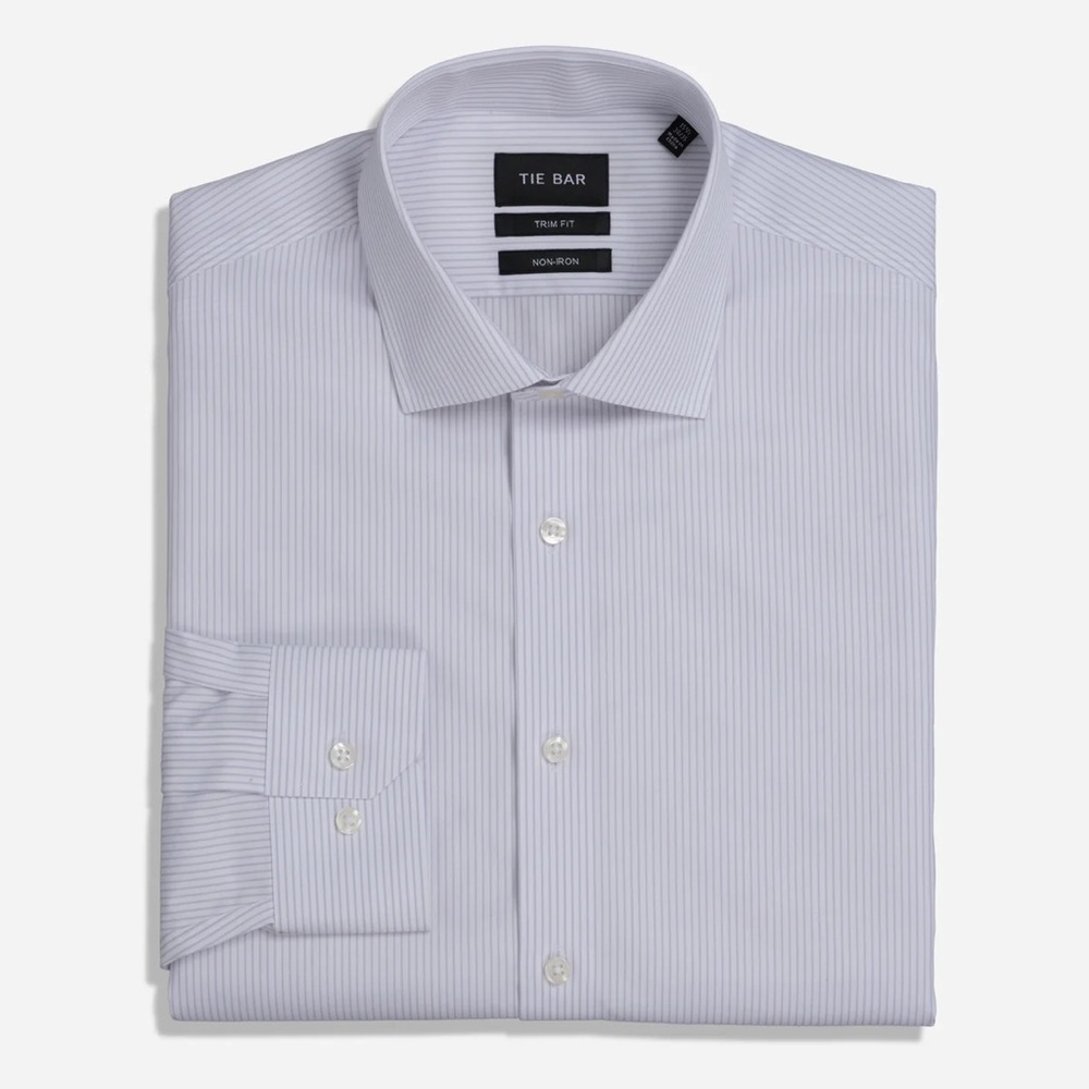 Men’s Medium trim fit button down shirt